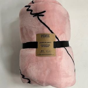 New Victoria's Secret VS PINK Plush
Sherpa Cozy Blanket Black Logo 50°
60° NWT